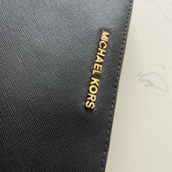 Michael Kors Travel Size Wallet - Picture 2 of 7